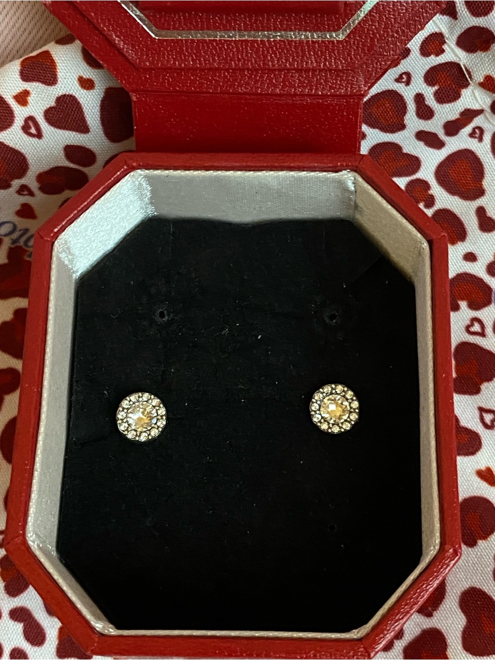 New in Box Brighton Illumina Solitaire Post Earrings - Picture 3 of 11